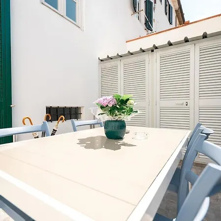 Lorenzo Borgo Giannotti Appartamento *